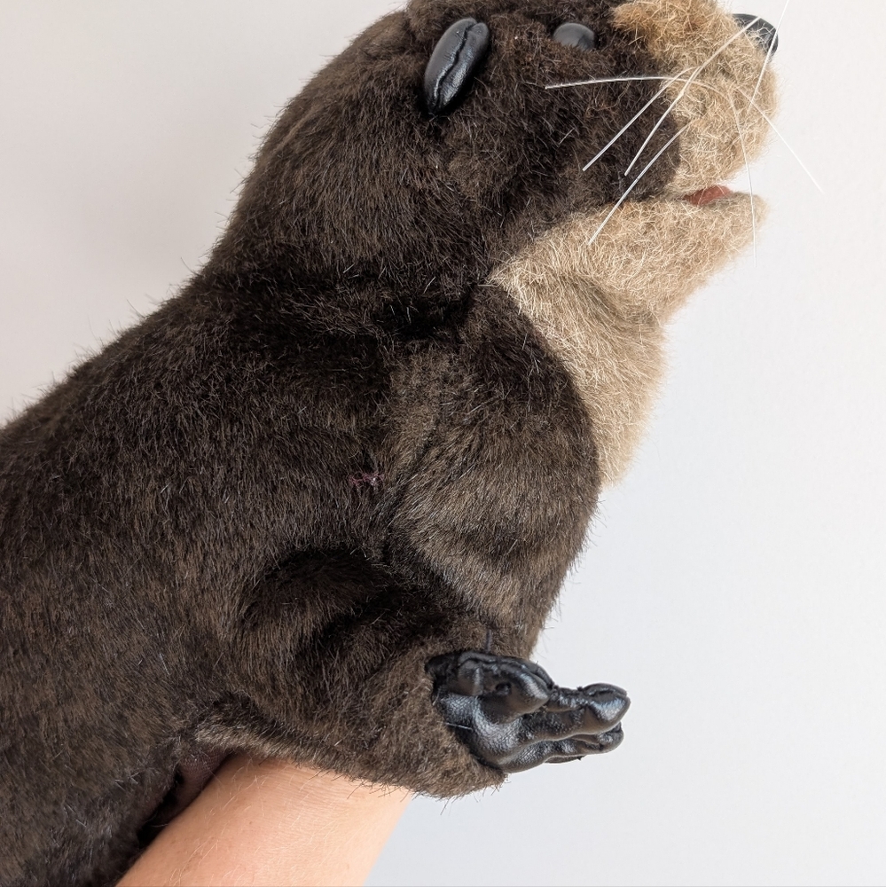 Folkmanis River Otter Hand Puppet - Picture 10 of 10
